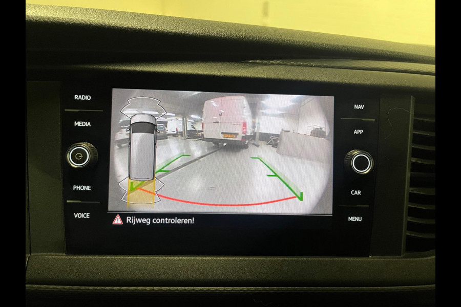 Volkswagen Transporter Automaat Servicewagen 2.0 TDI 150pk L2H1 3Persoons, Sortimo Inrichting, Airco, Navigatie, RIJKLAARPRIJS!