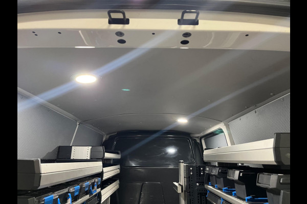 Volkswagen Transporter Automaat Servicewagen 2.0 TDI 150pk L2H1 3Persoons, Sortimo Inrichting, Airco, Navigatie, RIJKLAARPRIJS!