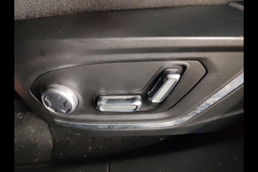 Lynk & Co 01 1.5 262pk PHEV Trekhaak(1800kg) 360°Cam DAB Zwarte hemel