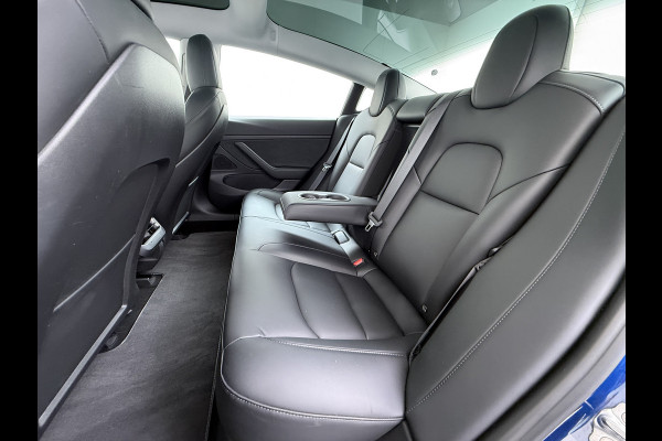 Tesla Model 3 RWD SR plus 325PK SOH 93% Lmv 18" AutoPilot FSD Leder Panoramadak Adaptive-Cruise Camera's Elektr.-Stuur+Stoelen+Spiegels+Geheug Navi LED Comfortstoelen ACC DAB Voorverwarmen interieur via App Keyless One-Pedal-Drive Origineel Nederlandse auto tot 11kw laden thuis!
