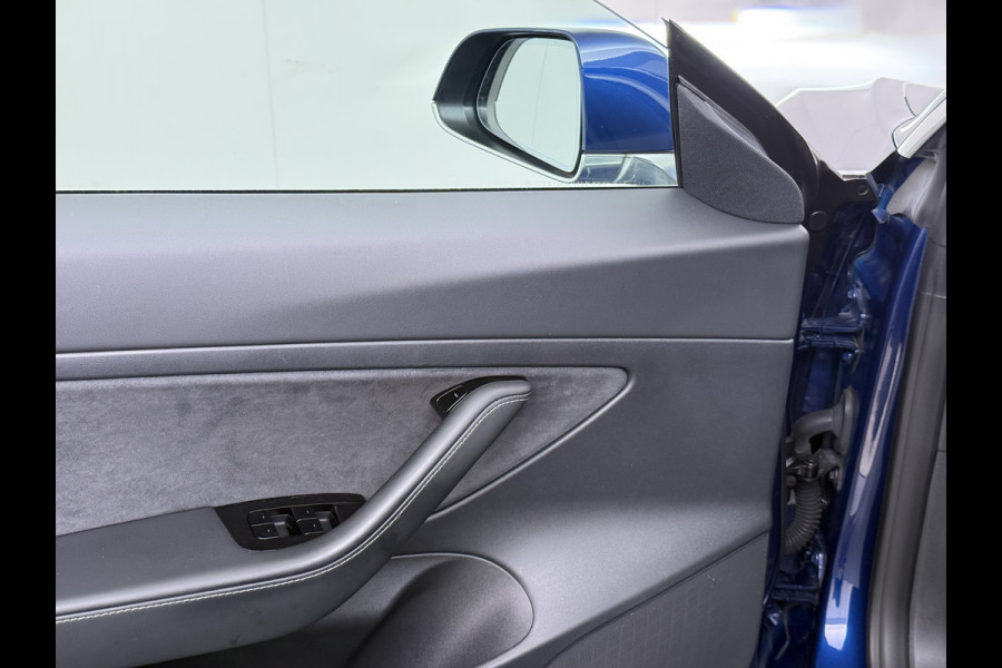 Tesla Model 3 RWD SR plus 325PK SOH 93% Lmv 18" AutoPilot FSD Leder Panoramadak Adaptive-Cruise Camera's Elektr.-Stuur+Stoelen+Spiegels+Geheug Navi LED Comfortstoelen ACC DAB Voorverwarmen interieur via App Keyless One-Pedal-Drive Origineel Nederlandse auto tot 11kw laden thuis!