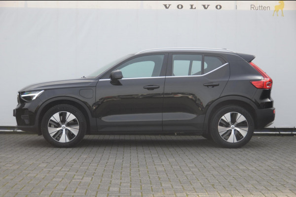 Volvo XC40 T4 211PK Automaat Plug-in hybrid Core Bright / Trekhaak / All seasonbanden / Apple carplay / Parkeersensoren met camera / Stoel - en stuurwielverwarming / Elektrische achterklep / Keyless entry