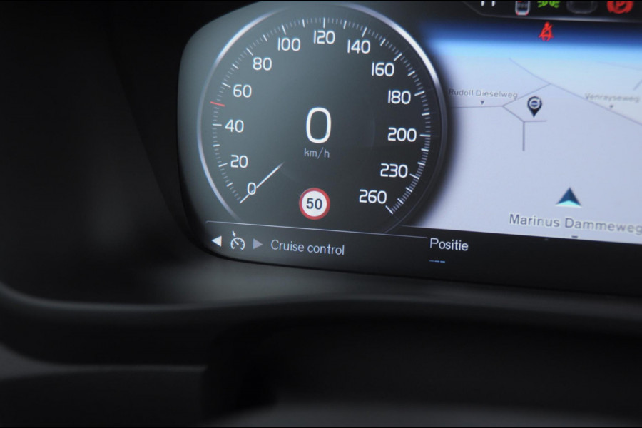 Volvo XC40 T4 211PK Automaat Plug-in hybrid Core Bright / Trekhaak / All seasonbanden / Apple carplay / Parkeersensoren met camera / Stoel - en stuurwielverwarming / Elektrische achterklep / Keyless entry