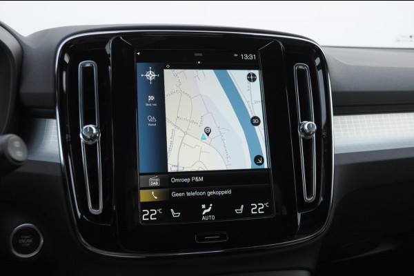 Volvo XC40 T4 211PK Automaat Plug-in hybrid Core Bright / Trekhaak / All seasonbanden / Apple carplay / Parkeersensoren met camera / Stoel - en stuurwielverwarming / Elektrische achterklep / Keyless entry