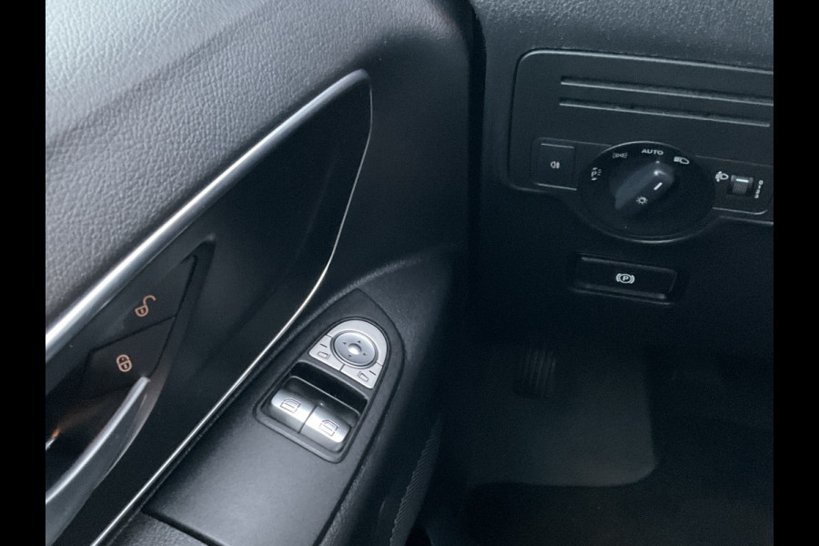 Mercedes-Benz Vito Tourer 9-Pers 114 CDI Select Lang Airco Cruise Navi/CAM 9 Persoons Trekhaak