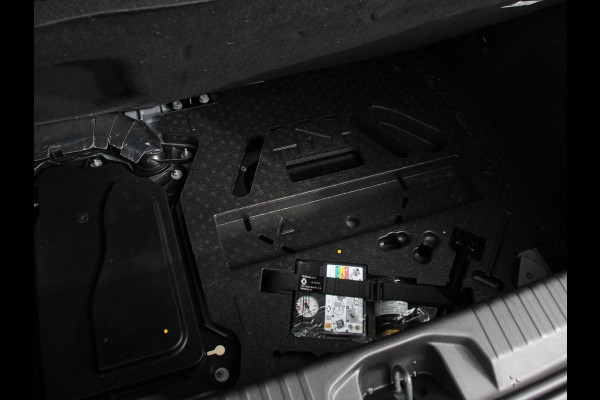 Mitsubishi Colt 1.6 HEV Intense Automaat | Navigatie | Apple Carplay/Android Auto | Camera | Climate Control | Cruise Control | Lichtmetalen velgen | Extra Getint Glas | Digitale Cockpit