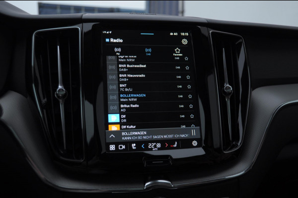 Volvo XC60 T8 455PK Automaat AWD Plus Dark / Adaptieve koplampen / Luchtvering /Adaptieve cruise control / Panoramadak / Apple carplay / Parkeersensoren met 360 camera / Elektrische achterklep / Elektrische stoelen met geheugen / Stoel en stuurwielverwarming