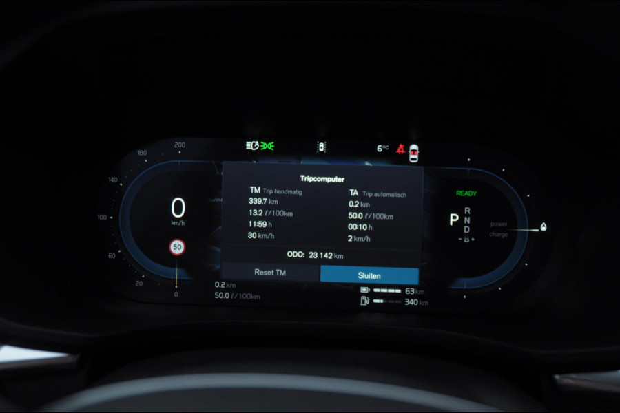 Volvo XC60 T8 455PK Automaat AWD Plus Dark / Adaptieve koplampen / Luchtvering /Adaptieve cruise control / Panoramadak / Apple carplay / Parkeersensoren met 360 camera / Elektrische achterklep / Elektrische stoelen met geheugen / Stoel en stuurwielverwarming