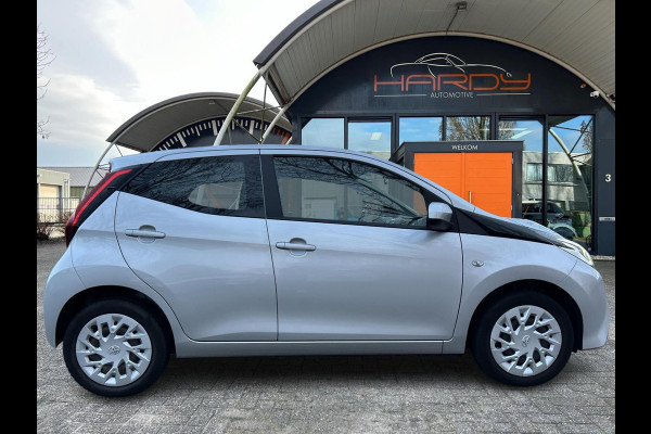 Toyota Aygo 1.0 VVT-i x-play Apple Carplay Camera NW Model