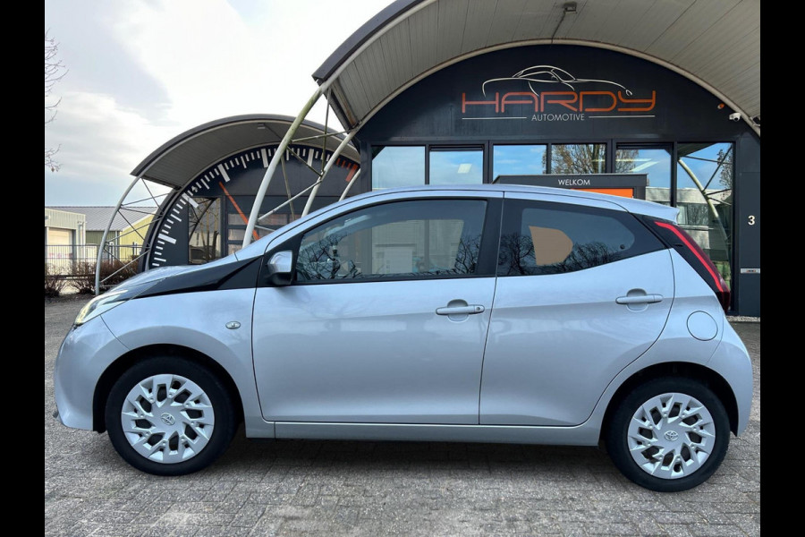 Toyota Aygo 1.0 VVT-i x-play Apple Carplay Camera NW Model