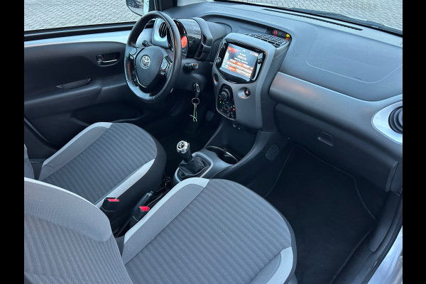 Toyota Aygo 1.0 VVT-i x-play Apple Carplay Camera NW Model