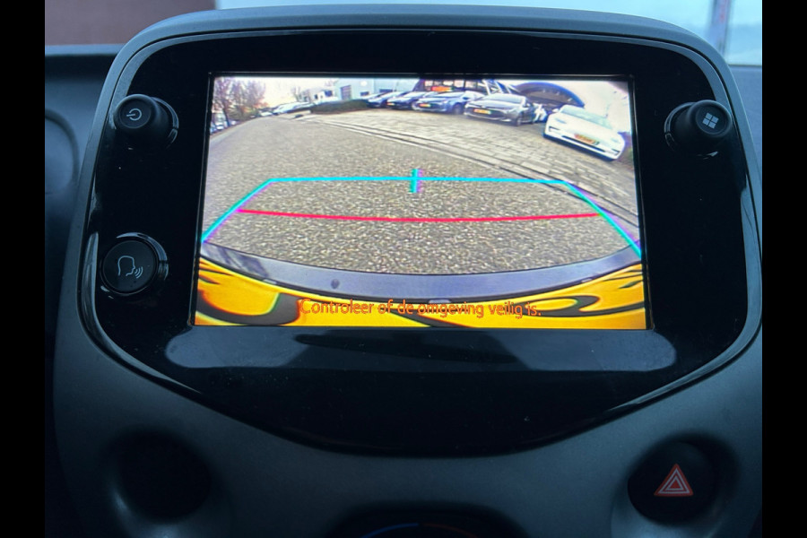 Toyota Aygo 1.0 VVT-i x-play Apple Carplay Camera NW Model