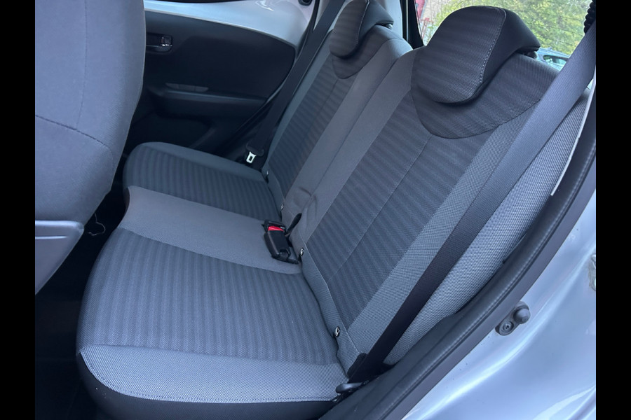 Toyota Aygo 1.0 VVT-i x-play Apple Carplay Camera NW Model