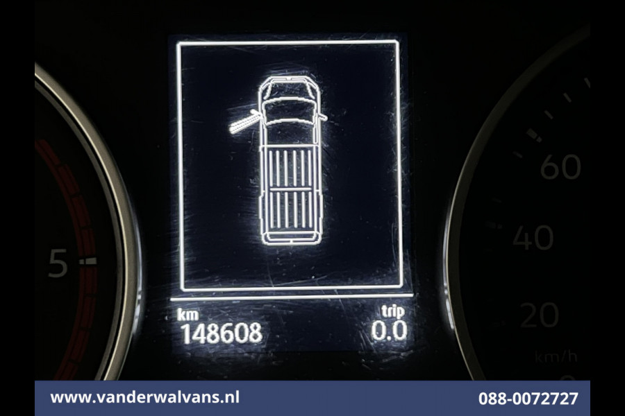 Volkswagen Crafter 2.0 TDI 141pk L3H3 (L2H2) Euro6 Airco | Massagestoel | Camera | Apple Carplay | Cruisecontrol Chauffeursstoel, Android Auto, 2800kg trekvermogen