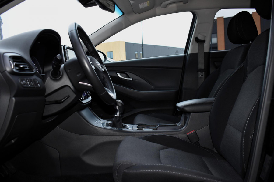 Hyundai i30 1.0 T-GDi MHEV 120PK Comfort | Camera | Carplay | PDC | Stoel- & Stuurverw. | Incl. garantie