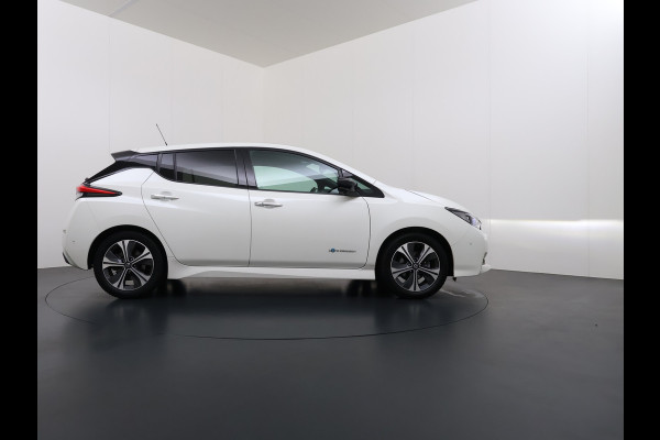 Nissan Leaf Tekna 40kWh Leer Bose®-Hifi Apple Carplay Android Auto Adap.Cruise 360°Camera Navi Ecc Stoel+Stuurverwarming Keyless DAB Dodehoek detector Rijstrooksensor Uitparkeer waarschuwing Verkeersbord detectie Bluetooth Privacy Glas Lmv 17" SOH 87.7% Origineel Nederlandse Auto incl. onderhoudshistorie