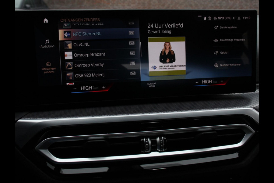 BMW 3 Serie Touring 330e Touring M Sport PHEV | DEMO ! | Navigatie | Climate Control | Lichtmetalen velgen | LED | Virtual Cockpit | Parkeersensoren Voor en Achter | Achteruitrijcamera | Apple carplay/ Android auto | Stoelverwarming | Stuur verwarming | Elektrische achterklep Prijs Incl. BOVAG Garantie