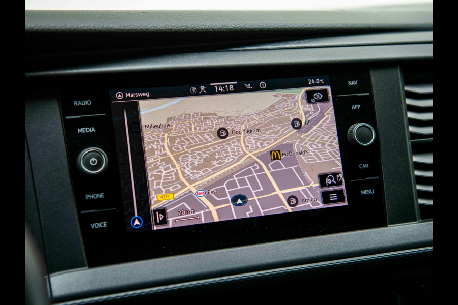 Volkswagen Transporter 2.0 TDI L2H1 | Trekhaak | Cruise | Carplay | Navi