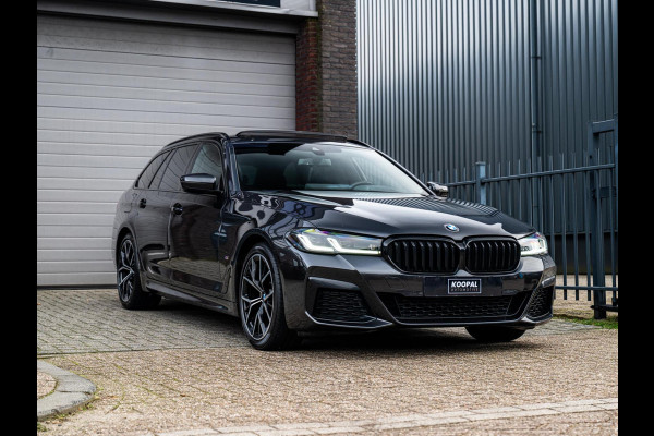 BMW 5 Serie Touring 520i M-sport High Executive Edition | Harman Kardon | Pano | BTW | Dealer onderhouden