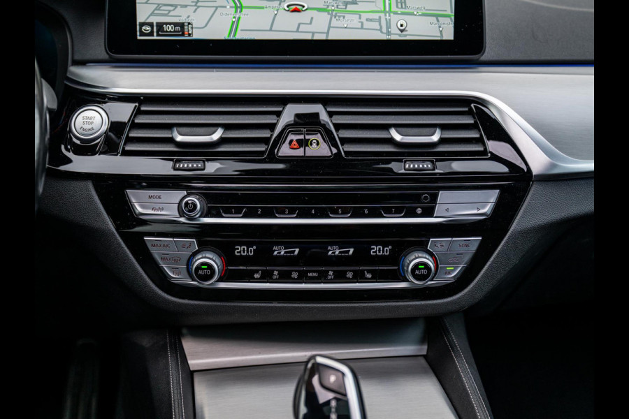 BMW 5 Serie Touring 520i M-sport High Executive Edition | Harman Kardon | Pano | BTW | Dealer onderhouden