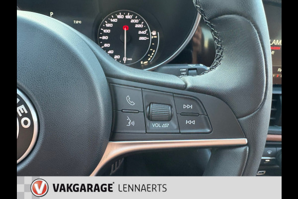 Alfa Romeo Giulia 2.0T Super AUTOMAAT 320PK CARPLAY etc (RIJKLAARPRIJS/BOVAG)