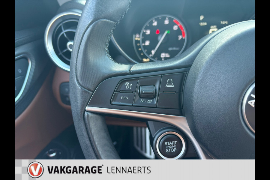 Alfa Romeo Giulia 2.0T Super AUTOMAAT 320PK CARPLAY etc (RIJKLAARPRIJS/BOVAG)