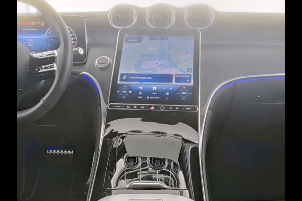 Mercedes-Benz GLC 300 e 4MATIC AMG Plug-In Hybride AMG Line | Night Pakket | Trekhaak | Panorama Schuif-Kanteldak | Offroad-Techniek Pakket | Distronic. Inclusief 24 maanden MB Certified garantie voor Europa.