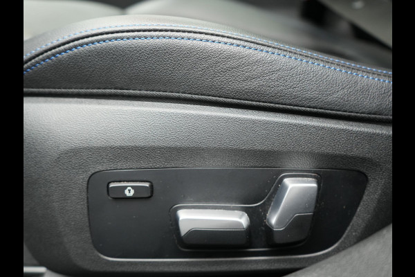 BMW 3 Serie Touring 330e M Sport Plug In Hybrid 293pk Dealer O.H. PHEV | Panodak | Head Up | Laser LED | Adaptief Onderstel | Camera | Alcantara Sportstoelen Memory & Verwarmd | Sfeerverlichting | Apple Carplay | Keyless | Blis | 19"L.M | Virtual | DAB |