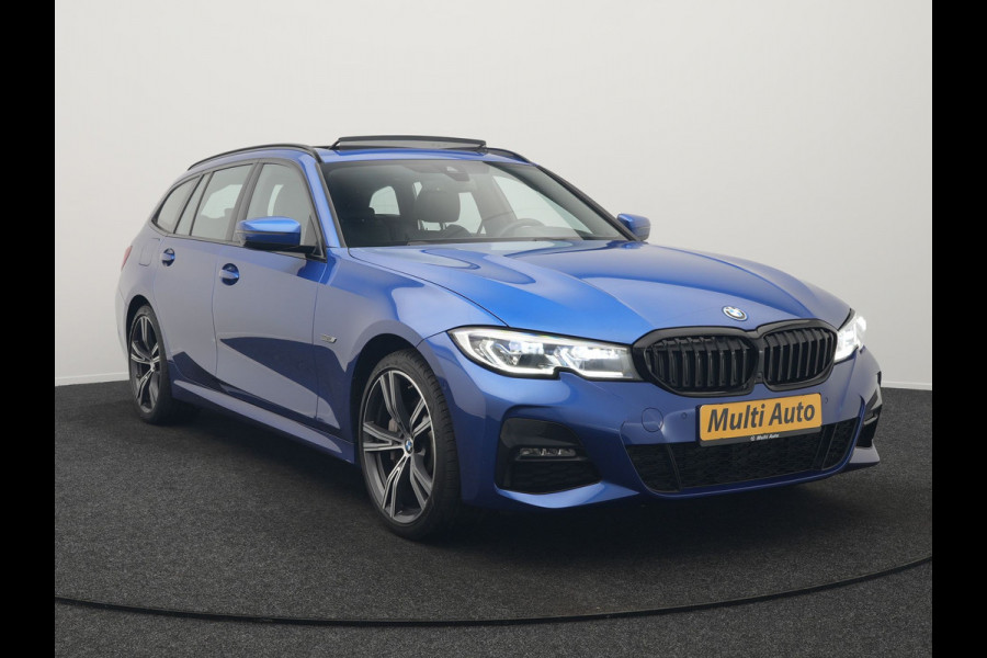 BMW 3 Serie Touring 330e M Sport Plug In Hybrid 293pk Dealer O.H. PHEV | Panodak | Head Up | Laser LED | Adaptief Onderstel | Camera | Alcantara Sportstoelen Memory & Verwarmd | Sfeerverlichting | Apple Carplay | Keyless | Blis | 19"L.M | Virtual | DAB |