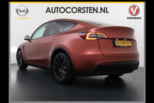 Tesla Model Y Long Range AWD 514pk 75kWh Ivoor 20"Lmv Leer Panodak Warmtepomp Matrix-LED Autopilot Elektr.Stuur+Stoel+Verwarmd Navi Ecc Premiu Camera's Elektr.AchterKlep Parkeer Assistent Sentry-Mode Privacyglas Bluetooth Dodehoek detector Connected services Origineel Nederlandse Auto Batterij en Motorgarantie tot 23-12-2029/192.000km