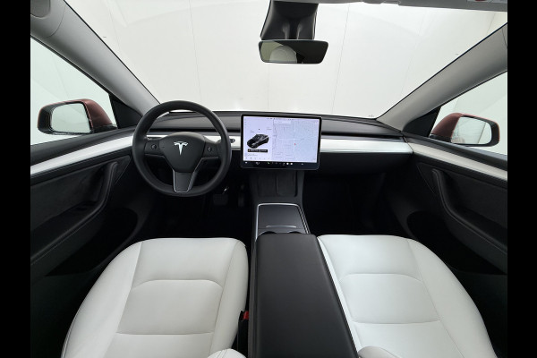 Tesla Model Y Long Range AWD 514pk 75kWh Ivoor 20"Lmv Leer Panodak Warmtepomp Matrix-LED Autopilot Elektr.Stuur+Stoel+Verwarmd Navi Ecc Premiu Camera's Elektr.AchterKlep Parkeer Assistent Sentry-Mode Privacyglas Bluetooth Dodehoek detector Connected services Origineel Nederlandse Auto Batterij en Motorgarantie tot 23-12-2029/192.000km