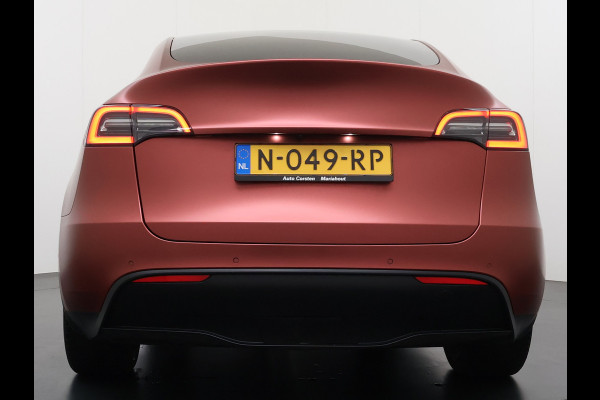 Tesla Model Y Long Range AWD 514pk 75kWh Ivoor 20"Lmv Leer Panodak Warmtepomp Matrix-LED Autopilot Elektr.Stuur+Stoel+Verwarmd Navi Ecc Premiu Camera's Elektr.AchterKlep Parkeer Assistent Sentry-Mode Privacyglas Bluetooth Dodehoek detector Connected services Origineel Nederlandse Auto Batterij en Motorgarantie tot 23-12-2029/192.000km