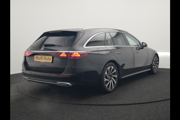 Mercedes-Benz E-Klasse Estate 300 e Luxury Line Plug In Hybrid 313pk Dealer O.H PHEV | Luchtvering | Trekhaak af Fabriek | Lederen Comfortzetels Memory | Adaptive Cruise | Burmester 4D | Digital LED | 360 Camera | Keyless | Sfeerverlichting |