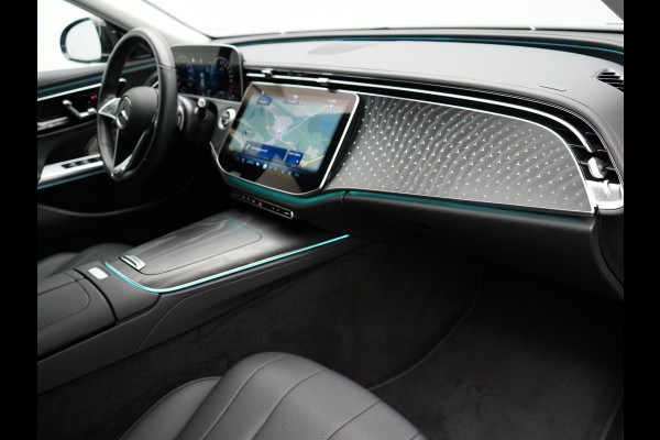 Mercedes-Benz E-Klasse Estate 300 e Luxury Line Plug In Hybrid 313pk Dealer O.H PHEV | Luchtvering | Trekhaak af Fabriek | Lederen Comfortzetels Memory | Adaptive Cruise | Burmester 4D | Digital LED | 360 Camera | Keyless | Sfeerverlichting |