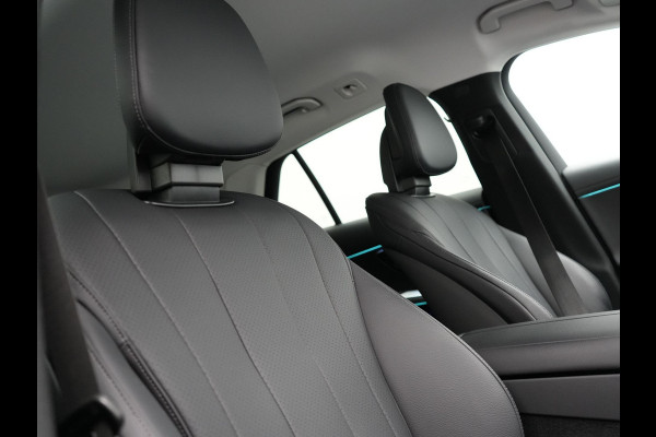 Mercedes-Benz E-Klasse Estate 300 e Luxury Line Plug In Hybrid 313pk Dealer O.H PHEV | Luchtvering | Trekhaak af Fabriek | Lederen Comfortzetels Memory | Adaptive Cruise | Burmester 4D | Digital LED | 360 Camera | Keyless | Sfeerverlichting |