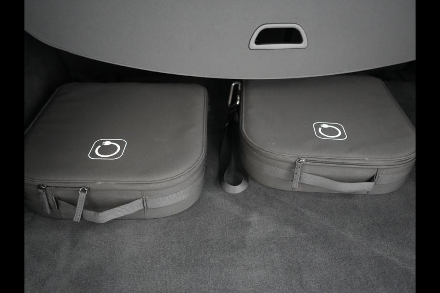 Mercedes-Benz E-Klasse Estate 300 e Luxury Line Plug In Hybrid 313pk Dealer O.H PHEV | Luchtvering | Trekhaak af Fabriek | Lederen Comfortzetels Memory | Adaptive Cruise | Burmester 4D | Digital LED | 360 Camera | Keyless | Sfeerverlichting |