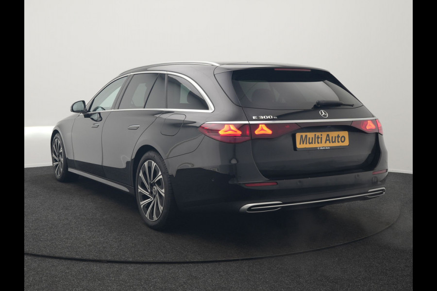 Mercedes-Benz E-Klasse Estate 300 e Luxury Line Plug In Hybrid 313pk Dealer O.H PHEV | Luchtvering | Trekhaak af Fabriek | Lederen Comfortzetels Memory | Adaptive Cruise | Burmester 4D | Digital LED | 360 Camera | Keyless | Sfeerverlichting |