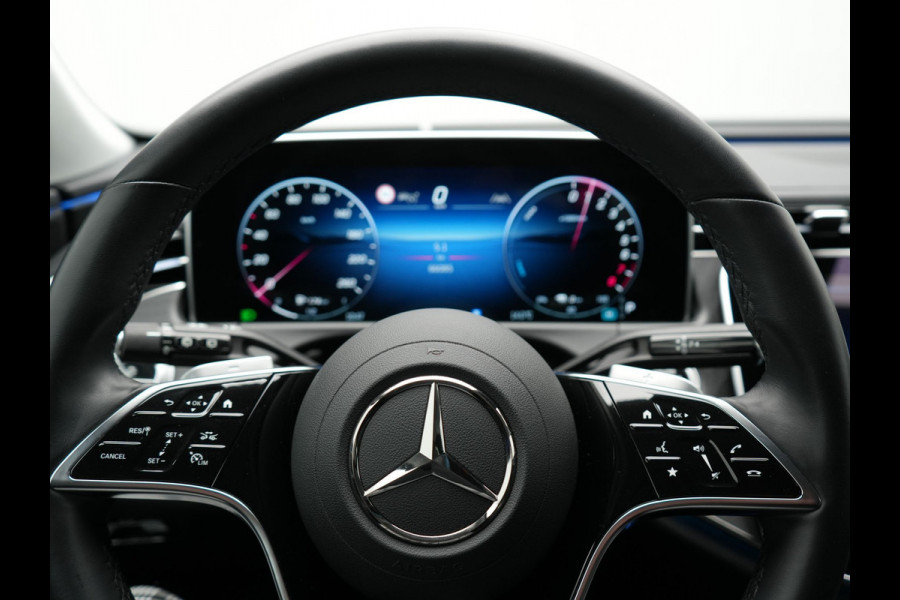 Mercedes-Benz E-Klasse Estate 300 e Luxury Line Plug In Hybrid 313pk Dealer O.H PHEV | Luchtvering | Trekhaak af Fabriek | Lederen Comfortzetels Memory | Adaptive Cruise | Burmester 4D | Digital LED | 360 Camera | Keyless | Sfeerverlichting |