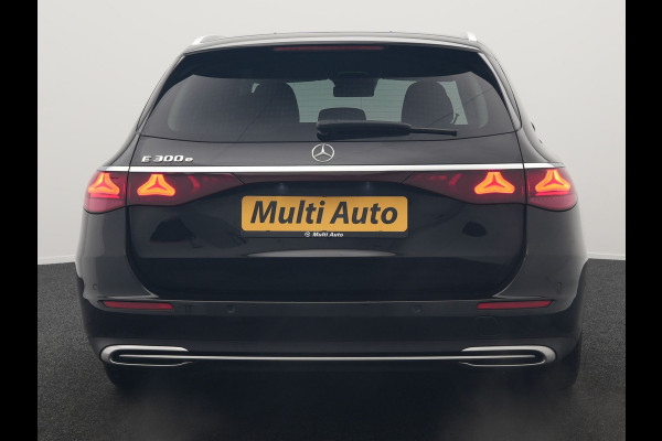Mercedes-Benz E-Klasse Estate 300 e Luxury Line Plug In Hybrid 313pk Dealer O.H PHEV | Luchtvering | Trekhaak af Fabriek | Lederen Comfortzetels Memory | Adaptive Cruise | Burmester 4D | Digital LED | 360 Camera | Keyless | Sfeerverlichting |