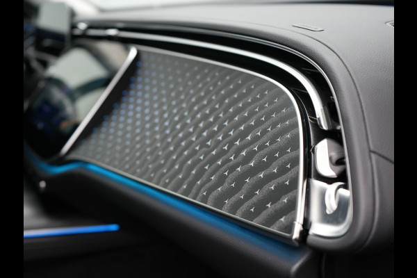 Mercedes-Benz E-Klasse Estate 300 e Luxury Line Plug In Hybrid 313pk Dealer O.H PHEV | Luchtvering | Trekhaak af Fabriek | Lederen Comfortzetels Memory | Adaptive Cruise | Burmester 4D | Digital LED | 360 Camera | Keyless | Sfeerverlichting |