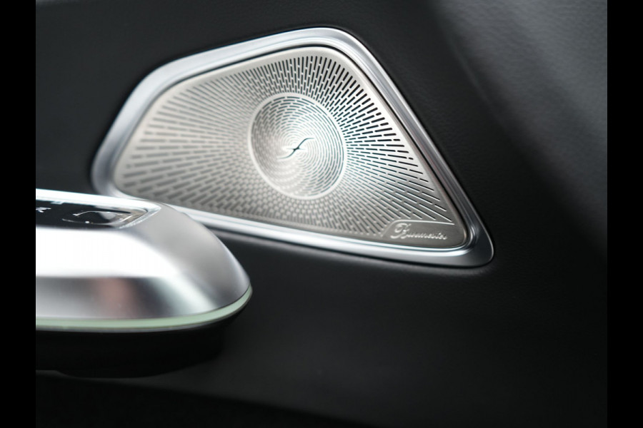 Mercedes-Benz E-Klasse Estate 300 e Luxury Line Plug In Hybrid 313pk Dealer O.H PHEV | Luchtvering | Trekhaak af Fabriek | Lederen Comfortzetels Memory | Adaptive Cruise | Burmester 4D | Digital LED | 360 Camera | Keyless | Sfeerverlichting |