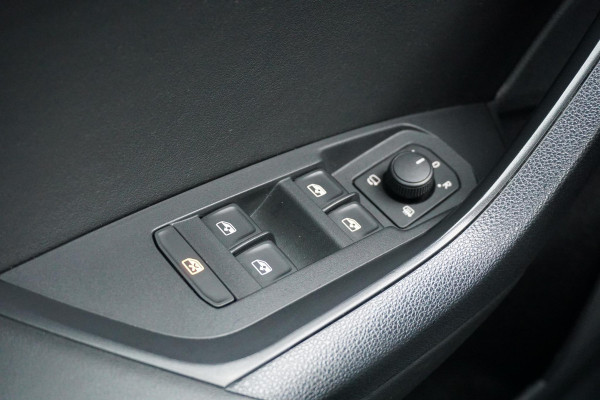 Škoda Kodiaq 1.5 TSI Business Edition + SPORTSTOELEN / CAMERA / TREKHAAK ELEKTRISCH