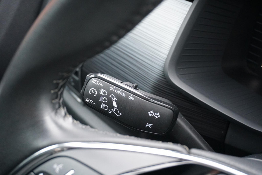 Škoda Kodiaq 1.5 TSI Business Edition + SPORTSTOELEN / CAMERA / TREKHAAK ELEKTRISCH