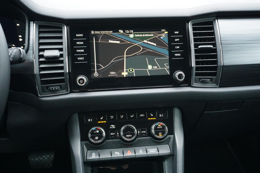 Škoda Kodiaq 1.5 TSI Business Edition + SPORTSTOELEN / CAMERA / TREKHAAK ELEKTRISCH