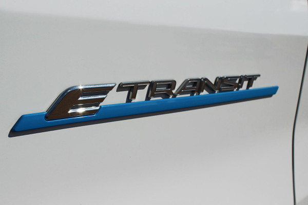 Ford E-Transit 350 L2H2 Trend 68 kWh Pro Power on board, Navigatie, Adaptieve Cruise, 360 camera