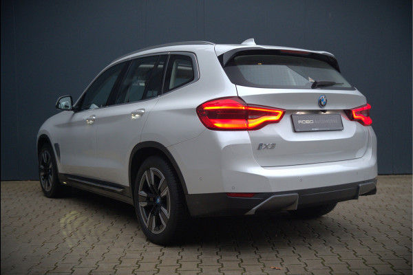 BMW iX3 Executive 80 kWh | Panoramadak | Keyless | Stoelverwarming | Camera | Adaptief Onderstel | Adaptive LED | Elektrische Stoelen | Apple Carplay | Navigatie | Ambiance Verlichting