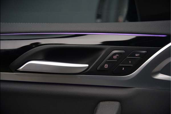 BMW iX3 Executive 80 kWh | Panoramadak | Keyless | Stoelverwarming | Camera | Adaptief Onderstel | Adaptive LED | Elektrische Stoelen | Apple Carplay | Navigatie | Ambiance Verlichting