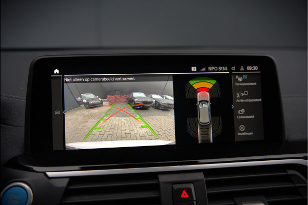BMW iX3 Executive 80 kWh | Panoramadak | Keyless | Stoelverwarming | Camera | Adaptief Onderstel | Adaptive LED | Elektrische Stoelen | Apple Carplay | Navigatie | Ambiance Verlichting