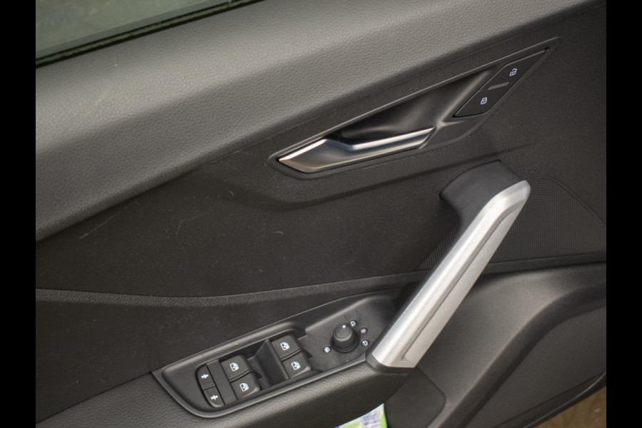 Audi Q2 35 TFSI S-Line (NAVI,LED,CAMERA,SPORTSTOELEN,CLIMATE,CRUISE,PDC,GETINT,NETTESTAAT)