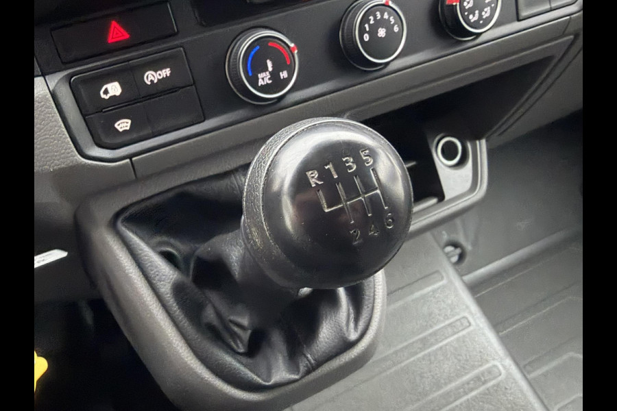 Volkswagen Crafter 35 2.0 TDI L3H3 EURO 6 Garantie Trekhaak Airco Cruise Pdc Dab Carplay Navi